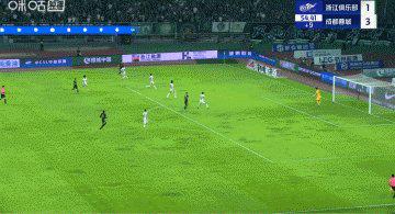 米特里策传, 前锋奥乌苏