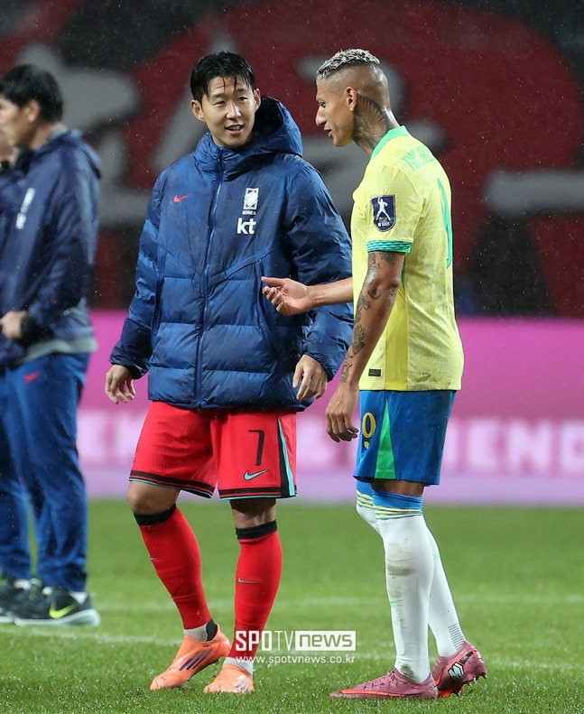 老友相见, 孙兴慜交谈