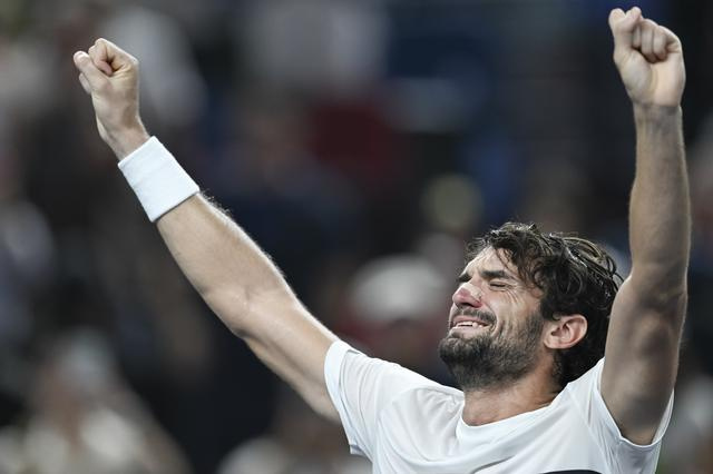 居然是表兄, inews 居然是表兄, inews